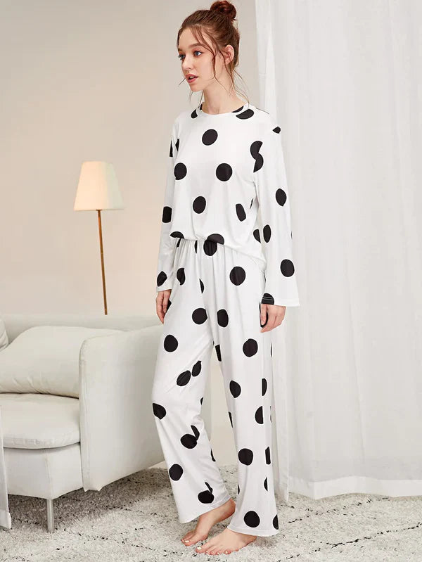 HN-BLACK AND WHITE DOTED PRINTED NIGHT SUIT